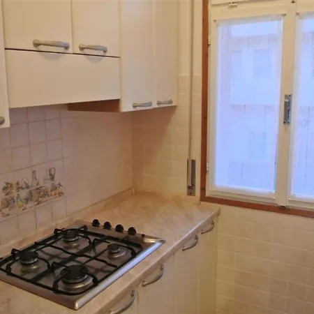 Bright Flat 50m From The Sea Apartmán