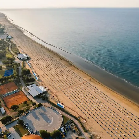 Daire Bright Flat 50m From The Sea